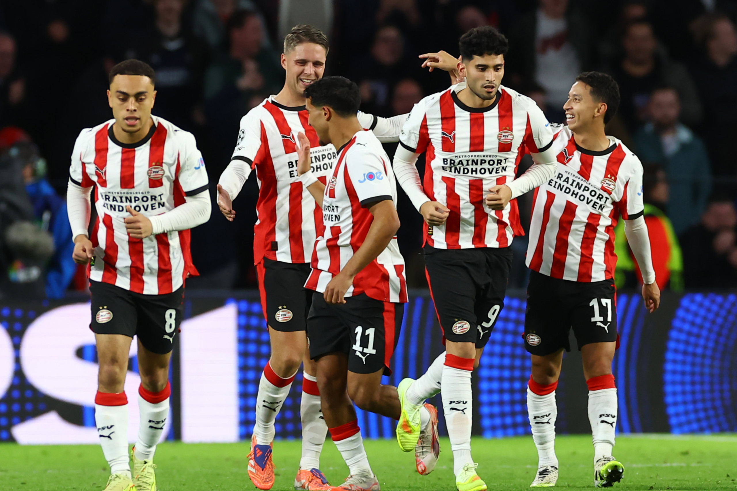 sergino-dest-ricardo-pepi-psv-vs-napoli-october-21-2025-credit-ciro-de-luca-zuma-press-wire-isiphotos