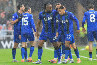 Tyler Adams celebrating a goal for Bournemouth against Sunderland in the Premier League.